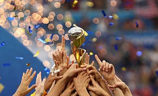 Das Bewerbungsverfahren für die Ausrichtung der Frauenfußball-WM 2027 hat begonnen. - Francisco Seco/AP/dpa