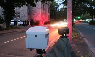 Tempokontrolle am Herforder Amtsgericht: Teilweise waren hier Fahrer mit mehr als 100 Stundenkilometern unterwegs. - Jobst Lüdeking Tempokontrolle am Herforder Amtsgericht: Teilweise waren hier Fahrer mit mehr als 100 Stundenkilometern unterwegs. - Jobst Lüdeking