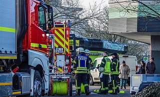 30 Einsatzkräfte waren bei dem Brand im Marktkauf in Bielefled-Baumheide im Einsatz. - Paul Brinkmann