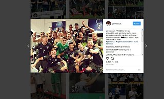 Jubel: Die deutsche U21 feiert nach jedem EM-Spiel mit ihrer eigenen Version des Kinderliedes "Die Vogelhochzeit". - Screenschot Instagram/ German U21