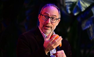 Wikipedia-Gründer Jimmy Wales hat ein Buch mit dem Titel «Trust» herausgebracht. - Sebastian Christoph Gollnow/dpa