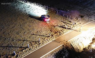 An der Ottenhausener Straße setzte das Unfallfahrzeug einen sogenannten E-Call ab und alarmierte die Feuerwehr. - FFW Steinheim