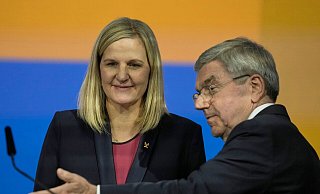 Für die neue IOC-Chefin Kirsty Coventry wird Thomas Bach ein wichtiger Ratgeber bleiben. - Thanassis Stavrakis/AP/dpa