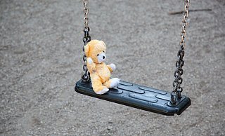 Eines der Kinder hat sich erheblich gewehrt. - Rolf Kremming/picture alliance/Verwendung weltweit