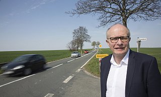 Zu keiner anderen Landesstraße erhielt der heimische Landtagsabgeordnete Bernhard Hoppe-Biermeyer mehr Bürgeranfragen als zur L 751, die jetzt 2021 saniert wird. - Lina Offergeld