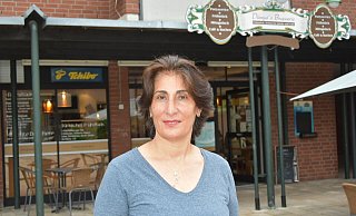 18 Jahre lang betrieb Dünya Kirbas ihre Brasserie am Marktplatz. Jetzt hat sie ihre Gäste zum letzten Mal bewirtet. - Birgit Nolte