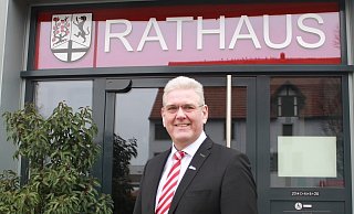 Werner Peitz (59) ist seit fast elf Jahren Bürgermeister der Stadt Delbrück und strebt nun seine dritte Amtszeit an. - Stadt Delbrück