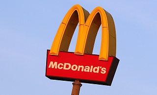 Der Vorfall ereignete sich bereits im Mai an der Paderborner McDonalds-Filiale am Frankfurter Weg. - dpa (Symbolfoto)
