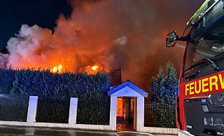 Mit rund 60 Einsatzkräften war die Feuerwehr am späten Freitagabend in Bad Holzhausen im Einsatz. - Freiwillige Feuerwehr Pr. Oldendorf