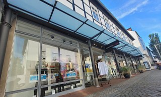 Ein Kunde soll in diesem Bünder Modegeschäft ein gefälschtes Masken-Attest vorgelegt haben. - Florian Weyand