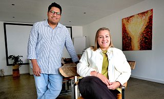 Javier Villatoro Barrera ist für seine große Liebe von Guatemala nach Gütersloh ausgewandert. Mittlerweile sind die beiden verheiratet. - Andreas Frücht Javier Villatoro Barrera ist für seine große Liebe von Guatemala nach Gütersloh ausgewandert. Mittlerweile sind die beiden verheiratet. - Andreas Frücht