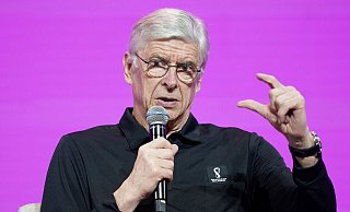 Der FIFA-Chef für globale Fußballentwicklung, Arsene Wenger, während einer Pressekonferenz . - Mike Egerton/PA Wire/dpa