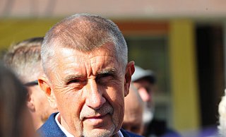 Der tschechische Milliardär und Gründer der Partei ANO, Andrej Babis, bei einem Wahlkampfauftritt im Prager Stadtteil Modrany. (Archivbild) - Michael Heitmann/dpa
