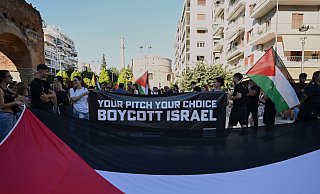 Immer wieder gab es zuletzt Proteste für Palästina und gegen Israel - auch rund um Sportveranstaltungen. - Giannis Papanikos/AP/dpa