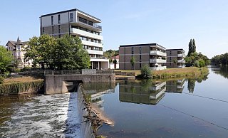 Das Mango liegt direkt am Ufer der Werre im Untergeschoss der Eigentumswohnanlage am Bergertor. - Frank-Michael Kiel-Steinkamp