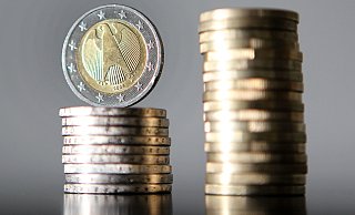 Die Stadt wird neue Schulden aufnehmen müssen, um die Folgen der Corona-Krise zu bewältigen. - Verwendung weltweit, usage worldwide