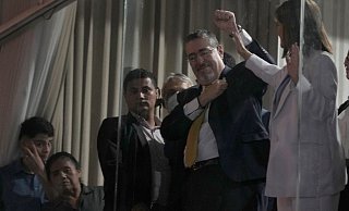 Der linke Überraschungskandidat Bernardo Arévalo ging nach einem turbulenten Wahlkampf als Sieger aus der Stichwahl um das Präsidentenamt in Guatemala hervor. - Moises Castillo/AP
