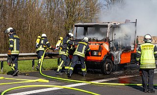 Die Feuerwehr beim Einsatz. - Feuerwehr Porta/Michael Horst
