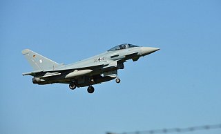 Lautstark sind die Militärflugzeuge zu hören.  - Pixabay (Symbolbild)