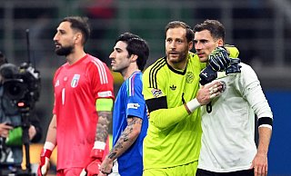 Oliver Baumann zeigte gegen Italien eine starke Leistung. - Federico Gambarini/dpa