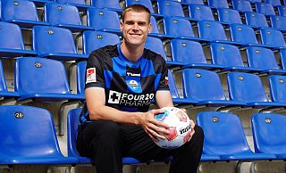 Stürmer Steffen Tigges trägt ab sofort das Trikot des SC Paderborn. - SC Paderborn 07