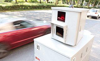 Die mobile Blitzer-Station Dana am Paderwall - ihrem ersten Einsatzort in Paderborn Mitte August. - Holger Kosbab