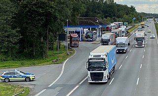 Auch die Tankstelle der Raststätte an der A2 in Richtung Hannover hatte der Unbekannte in der Nacht heimgesucht und fuhr anschließend mit dem Auto davon. - Christian Bröder