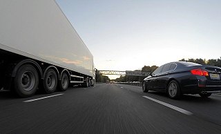 Der Geisterfahrer war auf der A30 unterwegs und konnte erst auf der A2 gefasst werden. - (Symbolbild): Pixabay