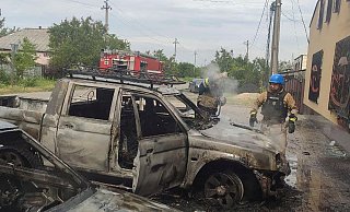 In der ostukrainischen Stadt Lyman sind nach Behördenangaben mehrere Menschen durch russischen Beschuss ums Leben gekommen, weitere wurden verletzt. - Uncredited/Ukrainian Emergency Service/AP/dpa