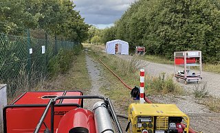 In Zusammenarbeit mit dem ABC-Erkunder der Feuerwehr Detmold und Spezialeinsatzkräften der Dortmunder Feuerwehr wurden bei dem ABC-Großeinsatz verschiedene Proben gezogen. - Freiwillige Feuerwehr Leopoldshöhe