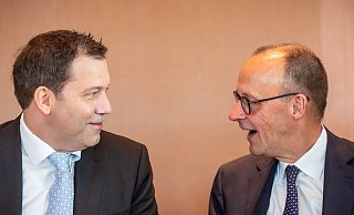 Die beiden verstehen sich - doch sonst läuft es noch nicht rund für die Koalition. (Archivbild) - Michael Kappeler/dpa