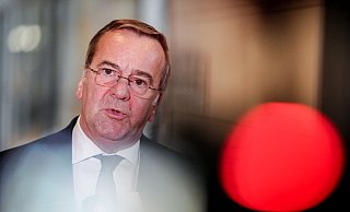 Der Verteidigungsminister kritisiert, dass zentrale Punkte seines Gesetzentwurfs geändert wurden, bevor dieser überhaupt in den Bundestag eingebracht worden ist. (Archivbild) - Kay Nietfeld/dpa