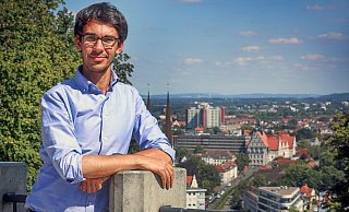 Onur Ocak ist der Bundestagskandidat der Linken. - jonek.fotografie.de Onur Ocak ist der Bundestagskandidat der Linken. - jonek.fotografie.de