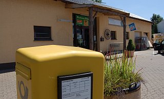 Blasheim: Der Hofladen an der B 65, in dem sich der Postshop befindet, schließt zum 13. Juli die Pforten. Der Briefkasten bleibt stehen - Sandra Spieker