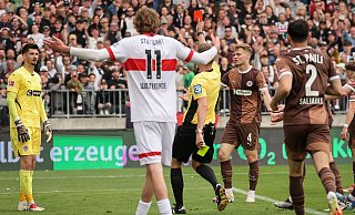 Pauli musste gegen Stuttgart lange in Unterzahl spielen. - Christian Charisius/dpa