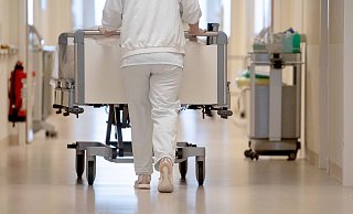 Mit der Krankenhausreform orientiert sich die Klinikplanung nicht mehr an der Bettenzahl, sondern am tatsächlichen Bedarf und klaren Qualitätsvorgaben. - dpa