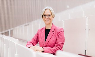 Auf Listenplatz 1 geht Professorin Angelika Epple (56) von der Universität Bielefeld ins Rennen. Sie gehört seit Jahren zum Unirektorat. - Christine Panhorst