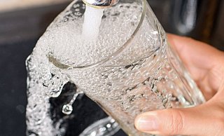 Dem Trinkwasser in Detmold wird vorsorglich noch eine Zeit lang mehr Chlor zugefügt als normal. - Patrick Pleul