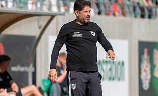 Vorzeitige Trennung: Die Niederlage gegen den FC Gütersloh bedeutete für Trainer Farat Toku das Aus beim SV Rödinghausen. - Joel Beinke