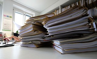 «Wir wollen die Möglichkeiten der Künstlichen Intelligenz auch für die öffentliche Hand nutzbar machen», heißt es in einem Papier der Bundesregierung. - Bernd Weissbrod/dpa