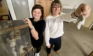 Louisa Korczak (l.) und Lena Börner haben für Steinhagen einen Escape Room eingerichtet. - Frank Jasper Louisa Korczak (l.) und Lena Börner haben für Steinhagen einen Escape Room eingerichtet. - Frank Jasper