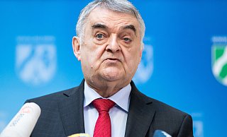 Am Donnerstag findet die nächste Sitzung des Innenausschusses mit NRW-Innenminister Herbert Reul statt. Dann wird auch das Treffen in Gütersloh Thema sein. - dpa