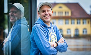 Ralph Ruthe kommt in den Lokschuppen zur Vorpremiere seiner neuen Show. - Sarah Jonek