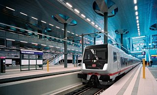 Die „ECx“-Züge sollen Berlin–Amsterdam fahren und dabei auch in Bünde halten. Animation: Deutsche Bahn - Deutsche Bahn