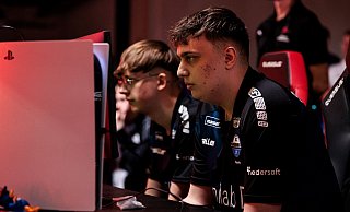 Das SCP-Duo Jamie "Chaser" Bartel (vorne) und Max "Diviners" Gröne ist an diesem Mittwoch in den Play-Offs der Virtual Bundesliga gefragt. - picture alliance