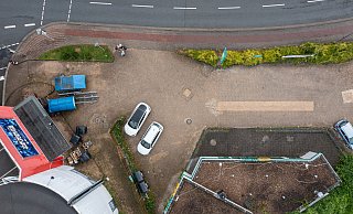 Auf diesem Parkplatz in der Nähe des Hauptbahnhofs in Herford soll eine Frau von einer Gruppe vergewaltigt worden sein. - dpa