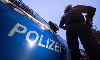 Hinweise und Angaben zu der Frau auf dem Bild nimmt die Polizei Gütersloh unter der Telefonnummer 05241 8690 entgegen. - Marijan Murat