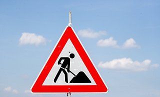 An einer Baustelle in Bielefeld-Baumheide gab es Verkehrsprobleme. - Jan Woitas