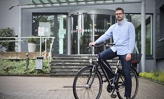 Mats Ottemeier ist seit Dezember 2022 als Mobilitätsmanager bei der Stadt Löhne tätig. - Felix Eisele
