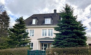Tatort Kinderschutzhaus: Als das Treffen mit dem gemeinsamen Kind abgebrochen werden soll, rastet der Mann aus. - Jens Reichenbach